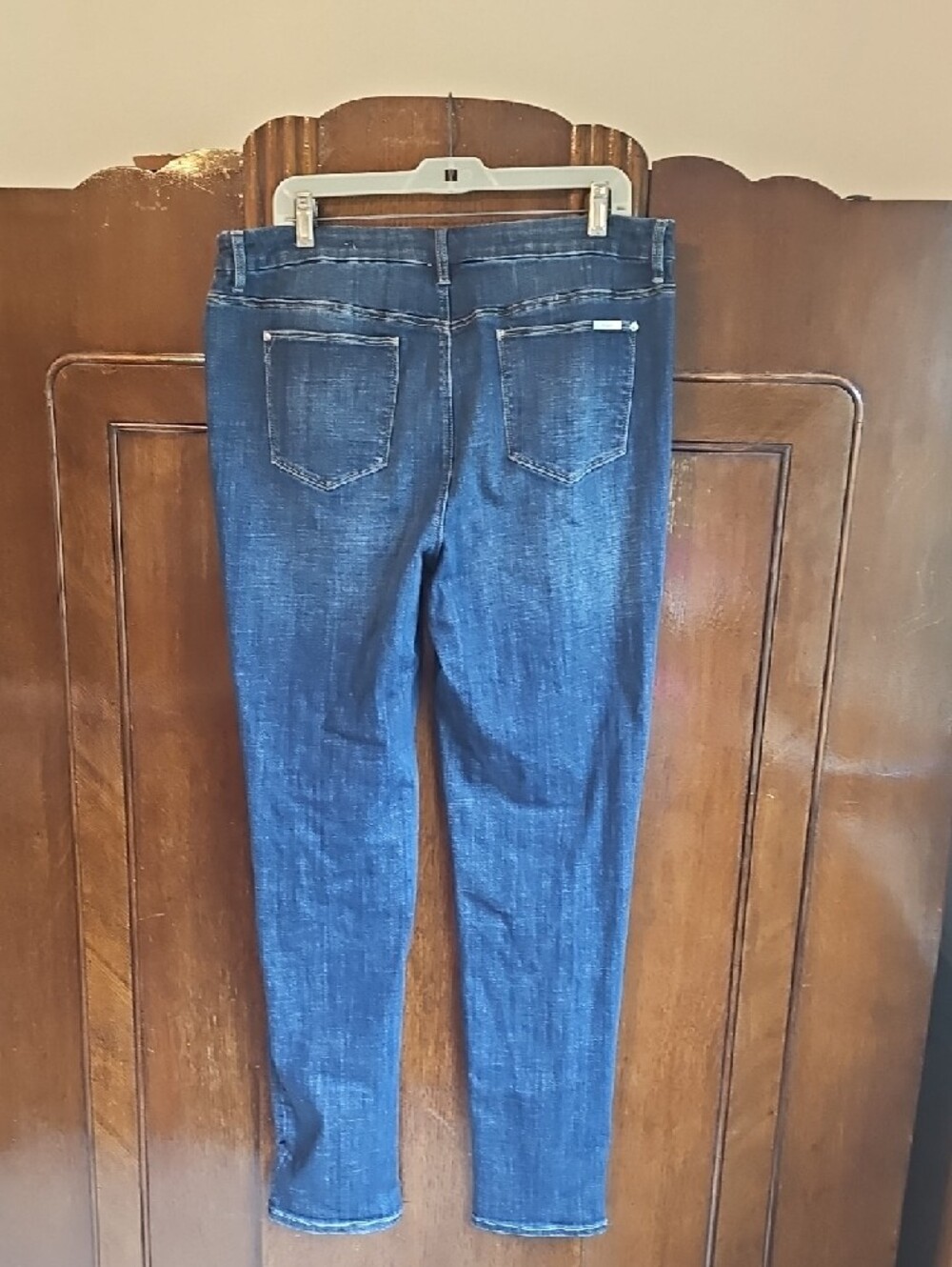 Chicos So Slimming Girlfriend Slim Leg Jeans - Picture 2 of 5
